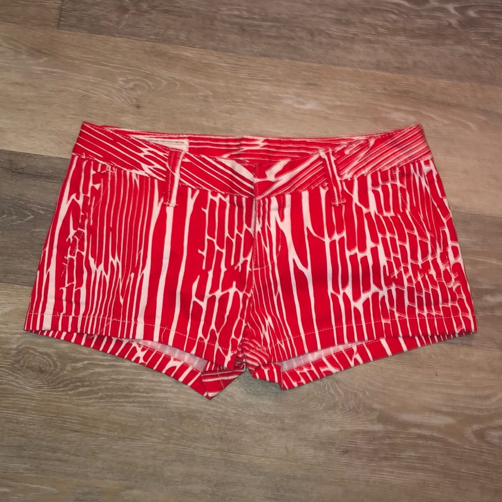 Hurley Shorts Size 5